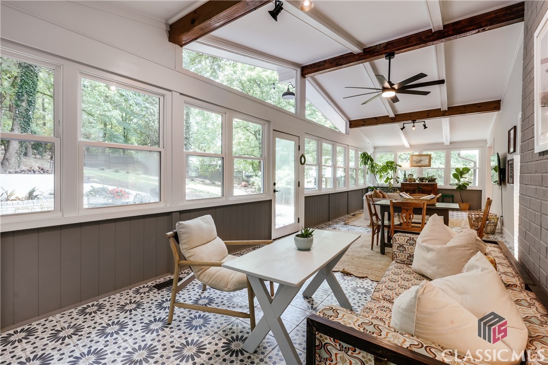 499 West Lake Drive