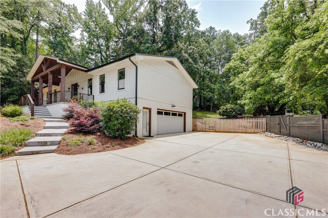 499 West Lake Drive