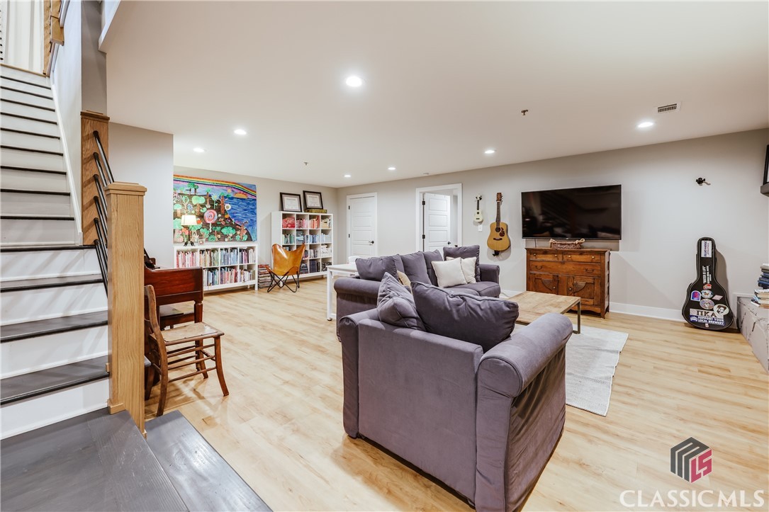 499 West Lake Drive