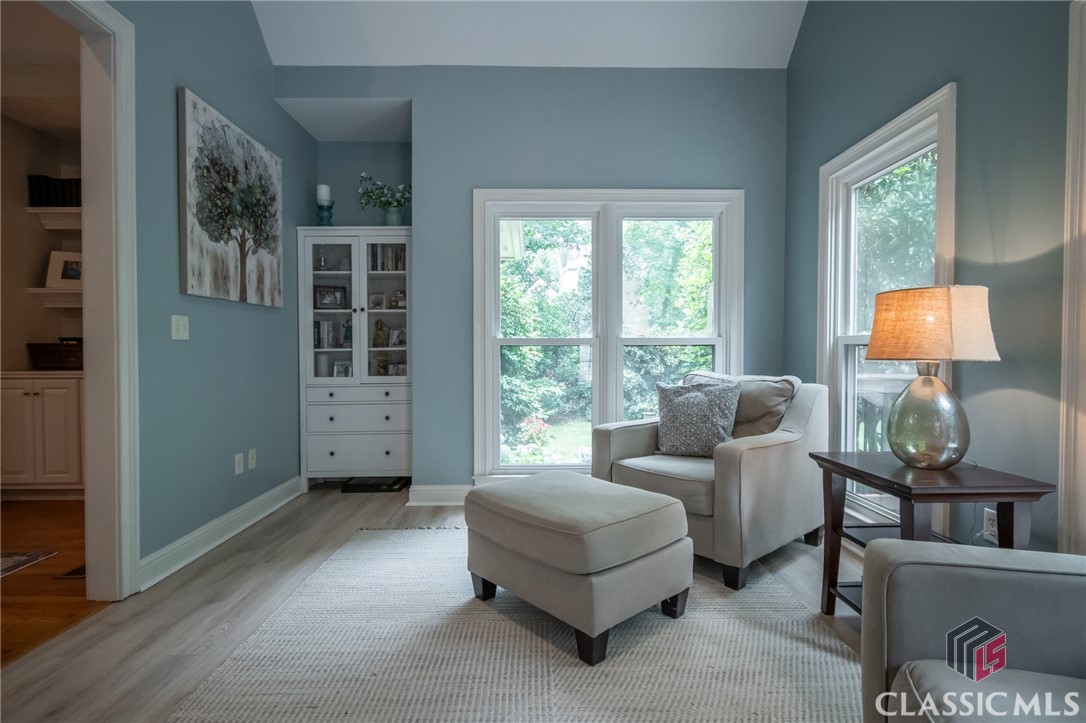 115 Holcomb Court