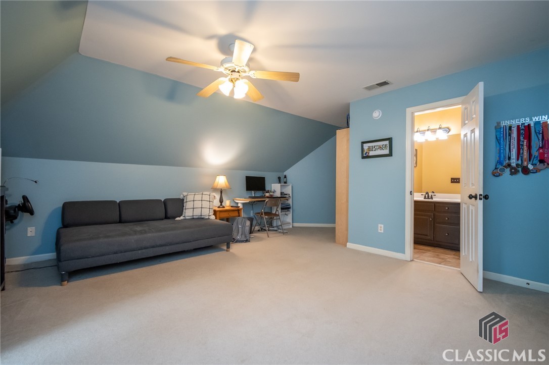 115 Holcomb Court