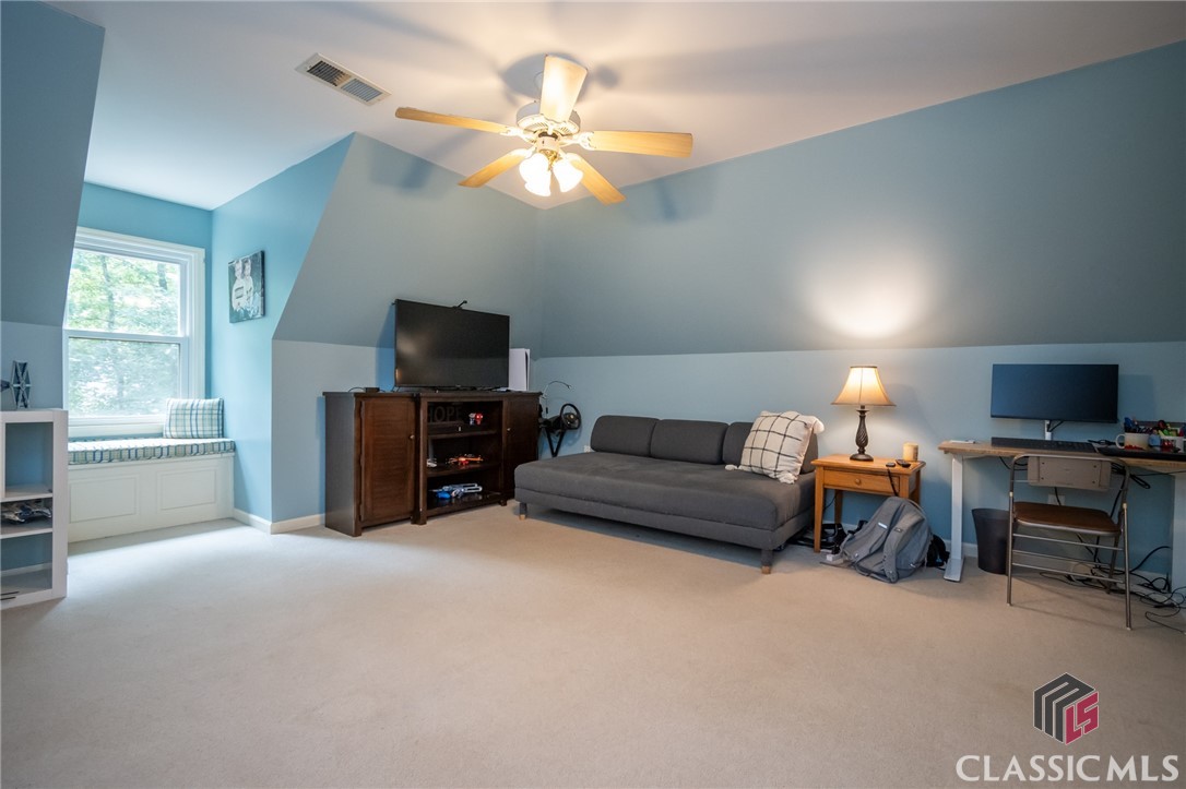 115 Holcomb Court