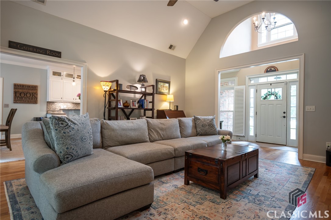 115 Holcomb Court