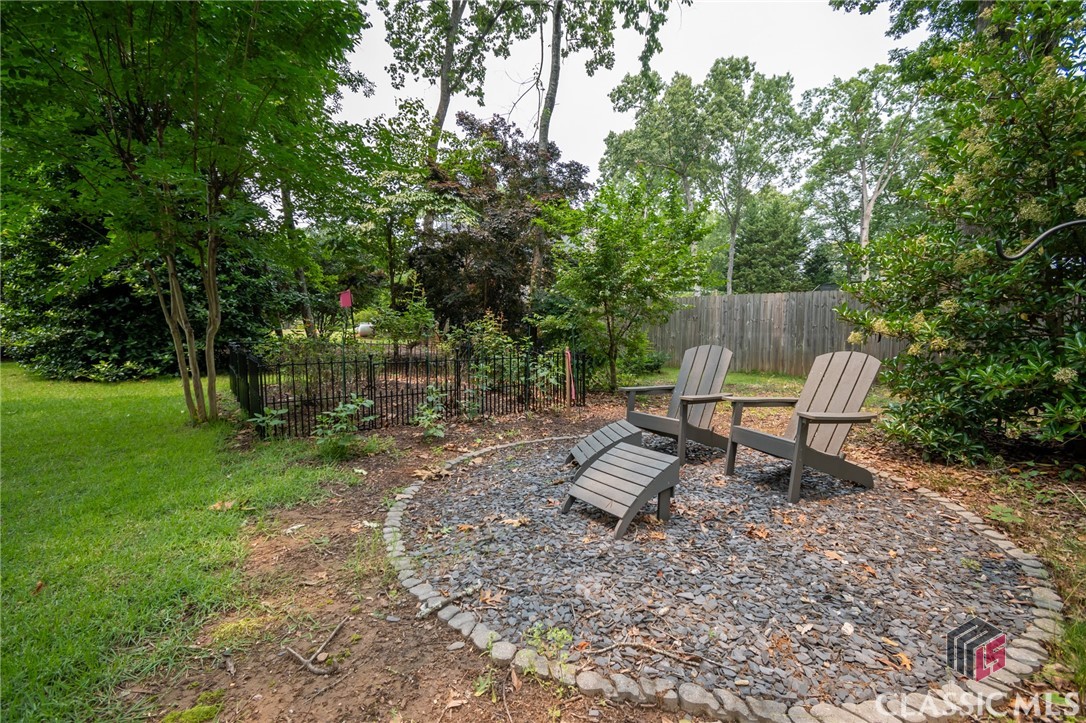 115 Holcomb Court