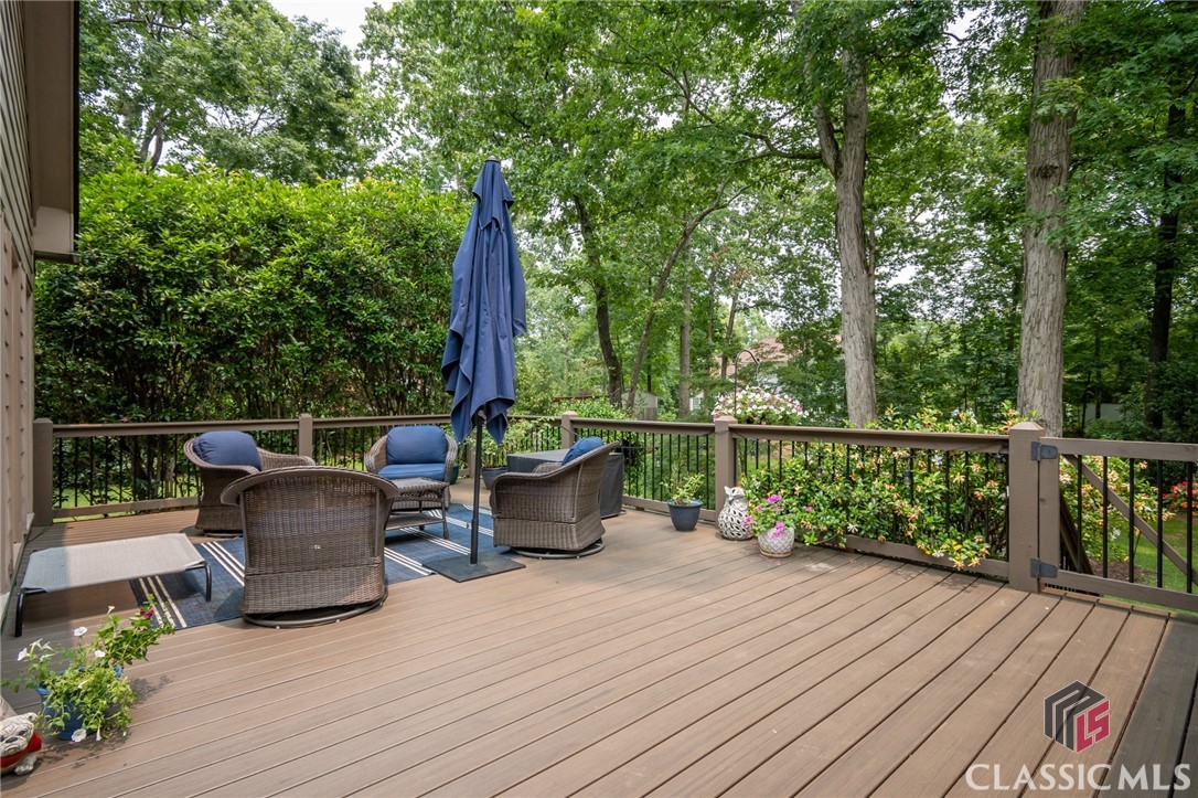 115 Holcomb Court