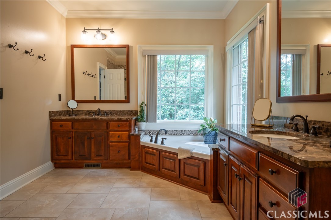 115 Holcomb Court