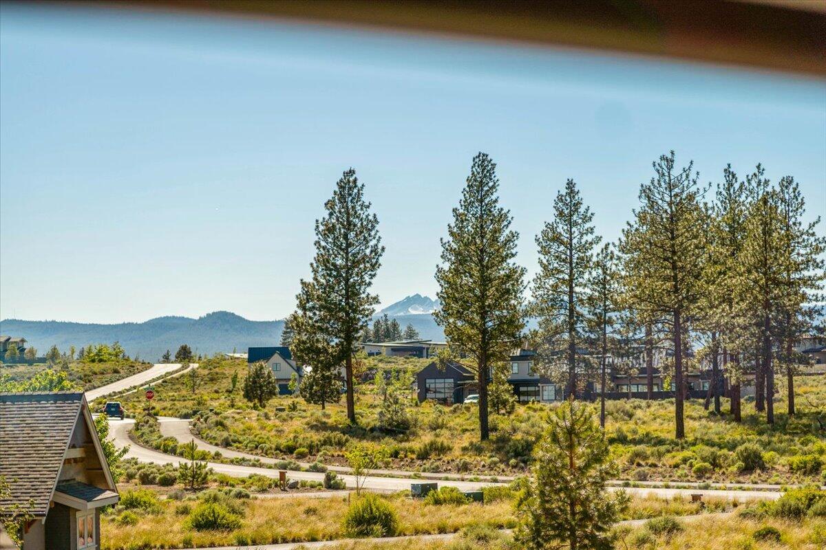 19035 Ridgeline Court