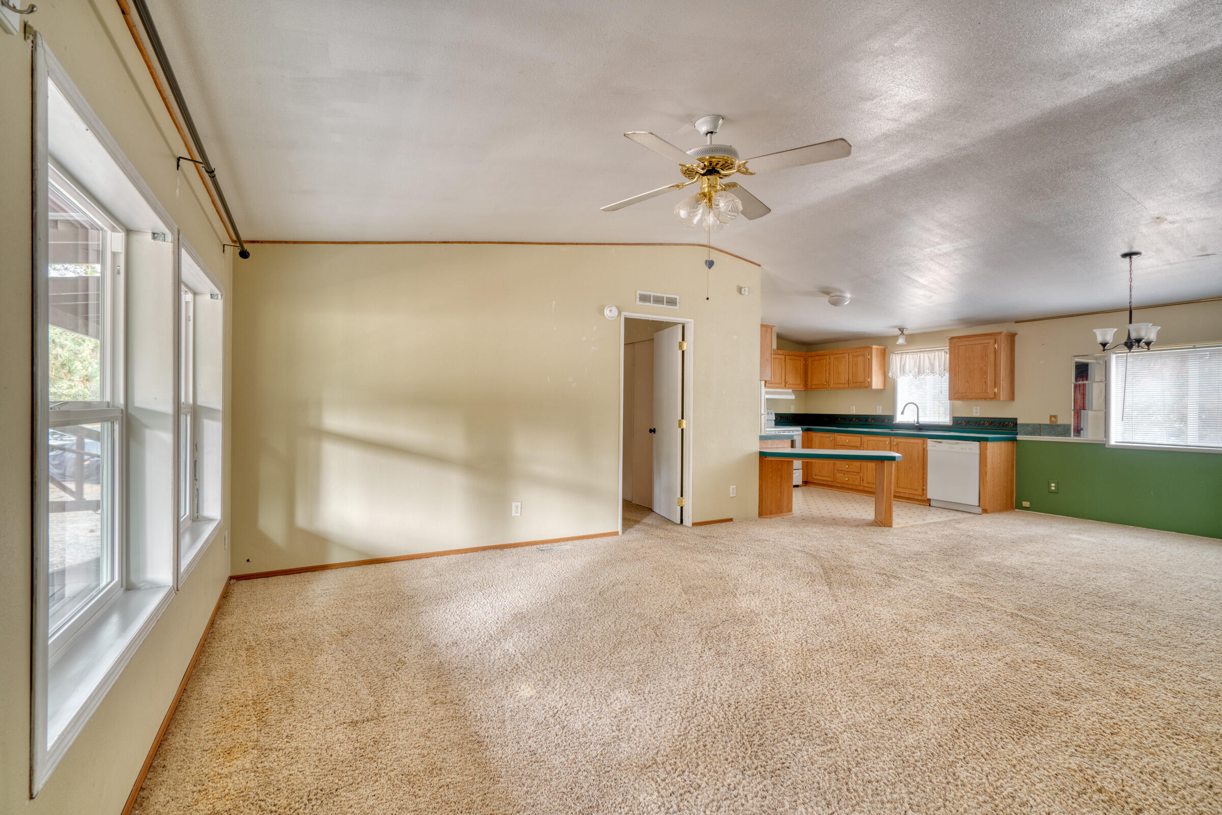 60906 Ridge Drive