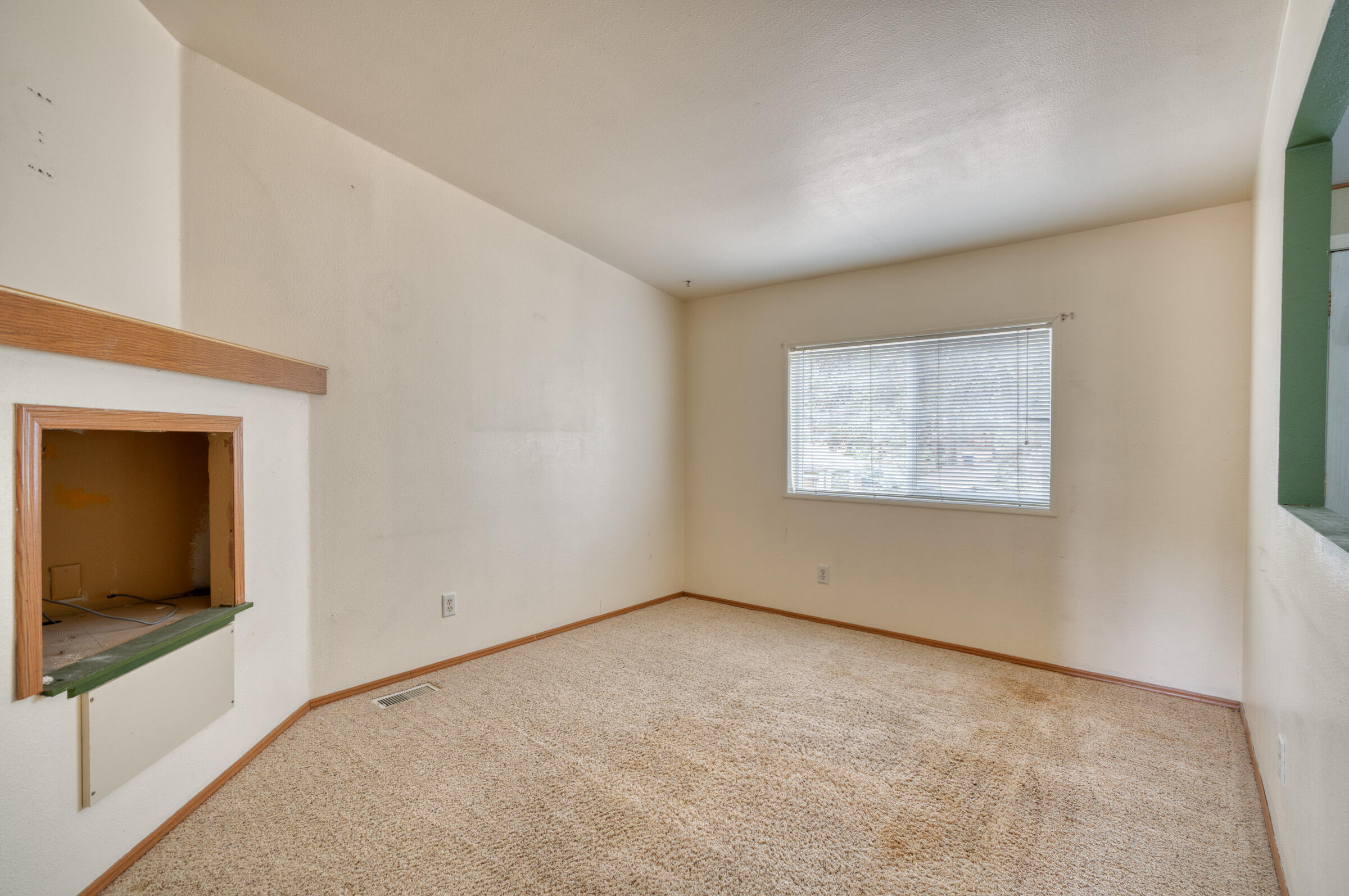 60906 Ridge Drive