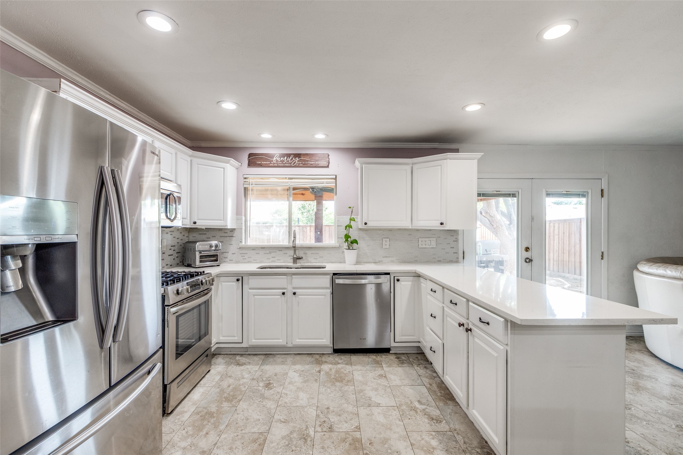 5569 Ragan Drive