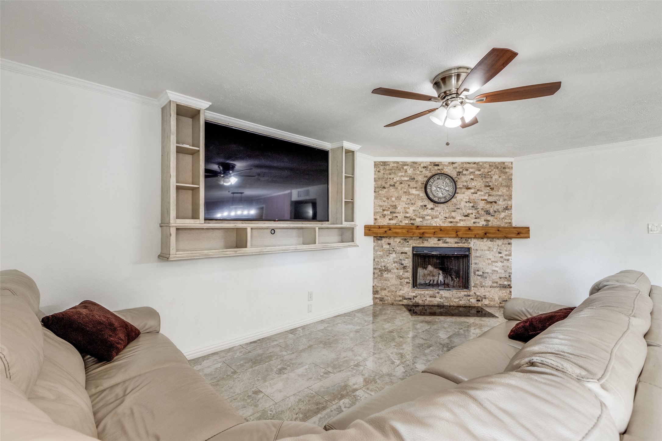 5569 Ragan Drive