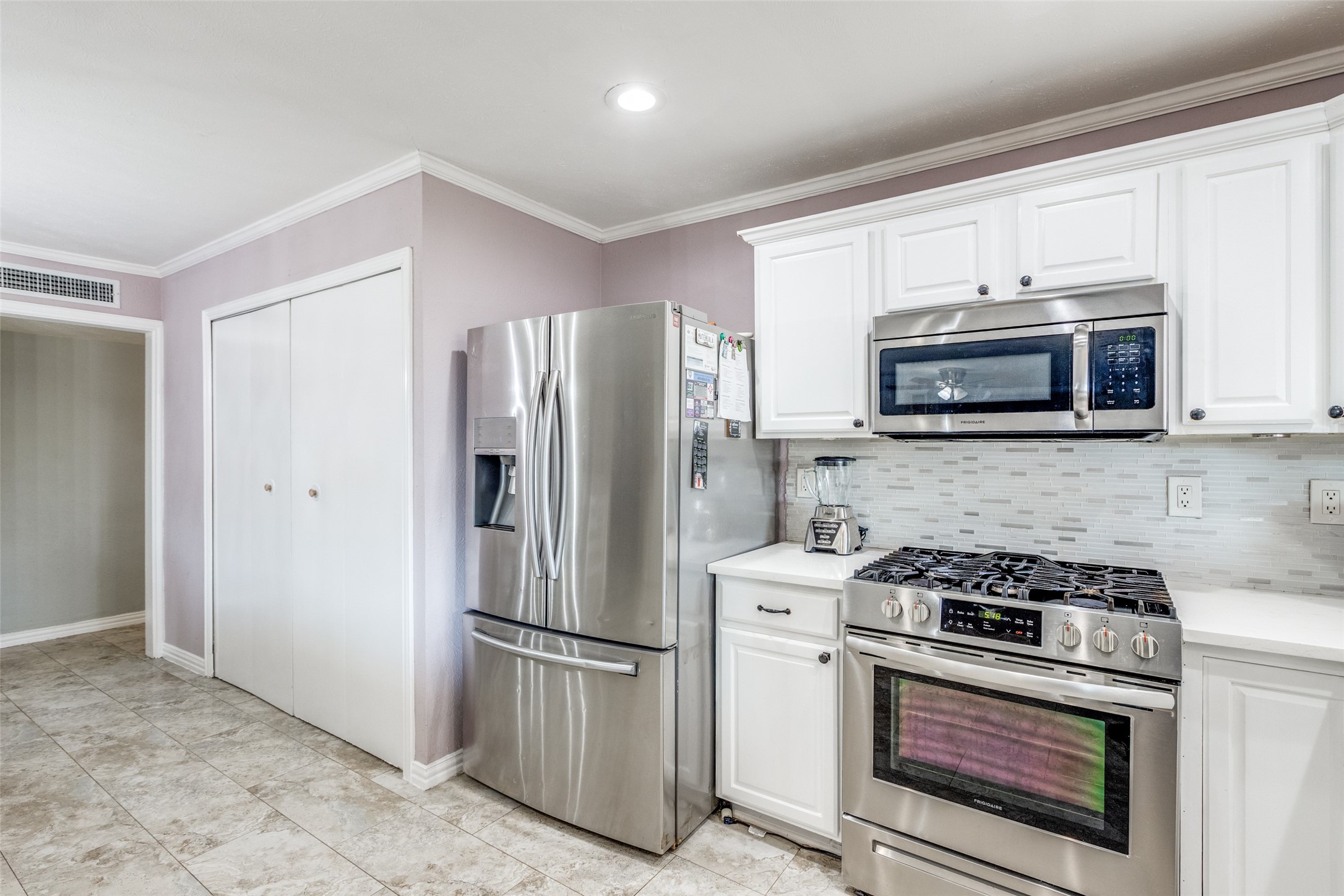 5569 Ragan Drive