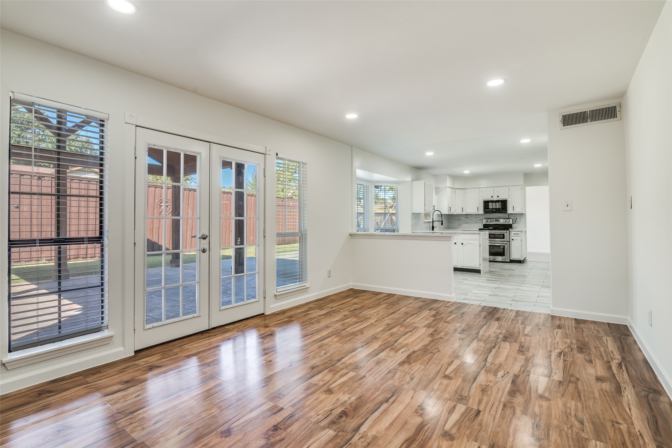2809 Miller Place