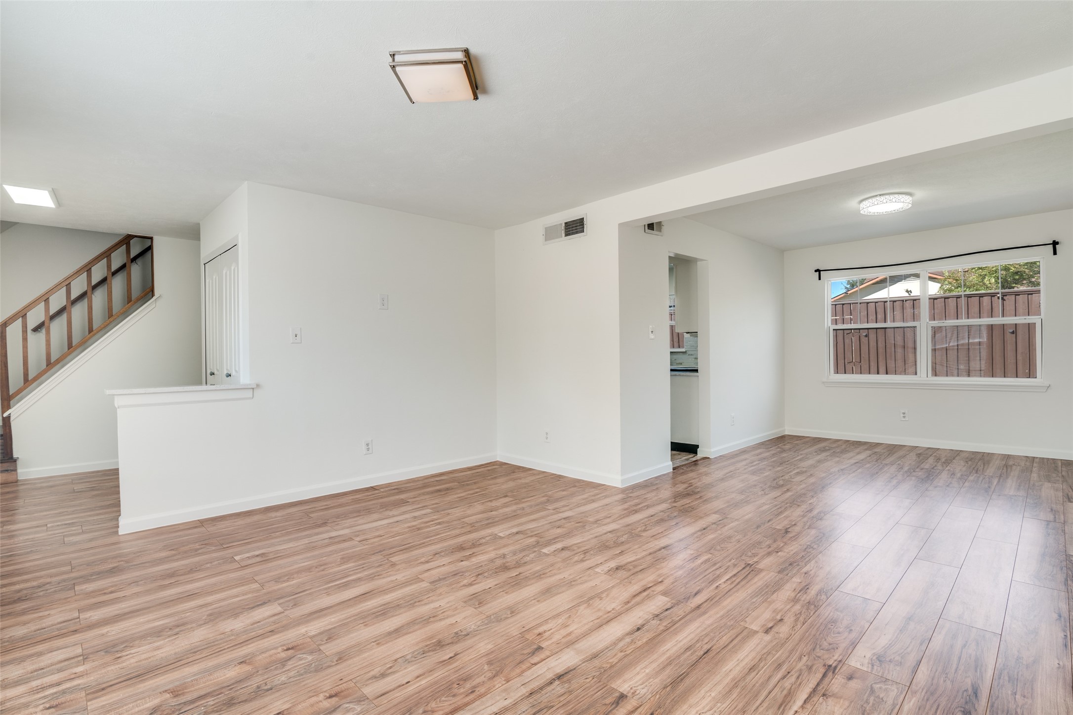 2809 Miller Place