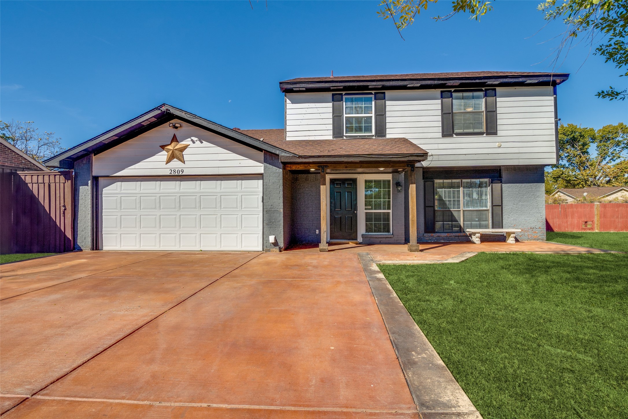 2809 Miller Place
