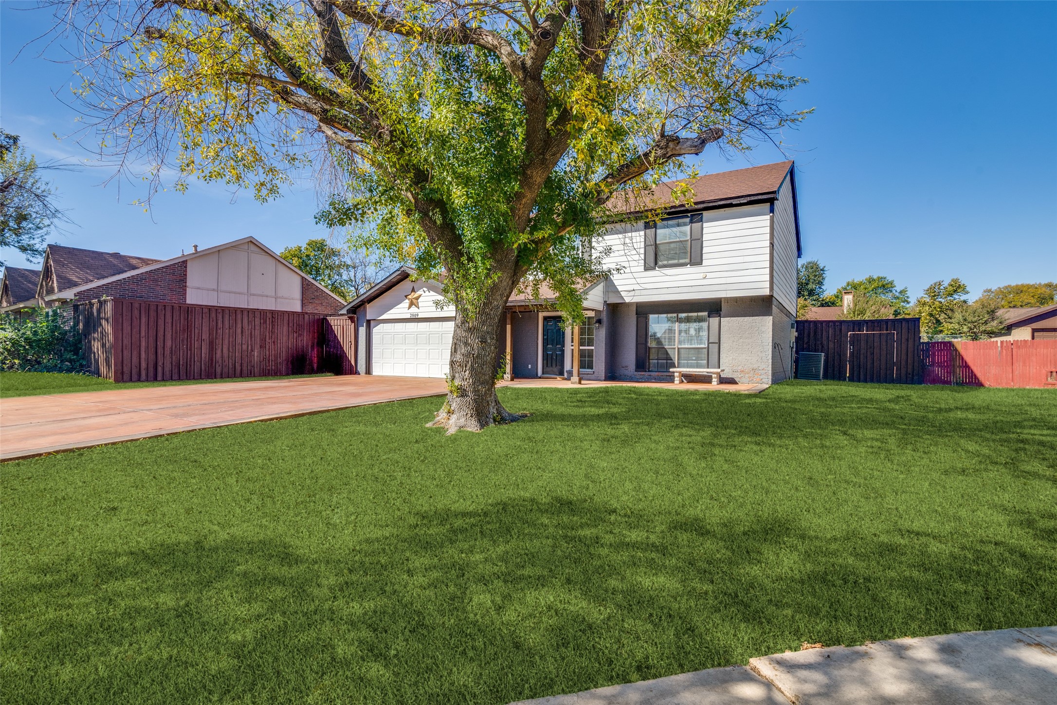 2809 Miller Place