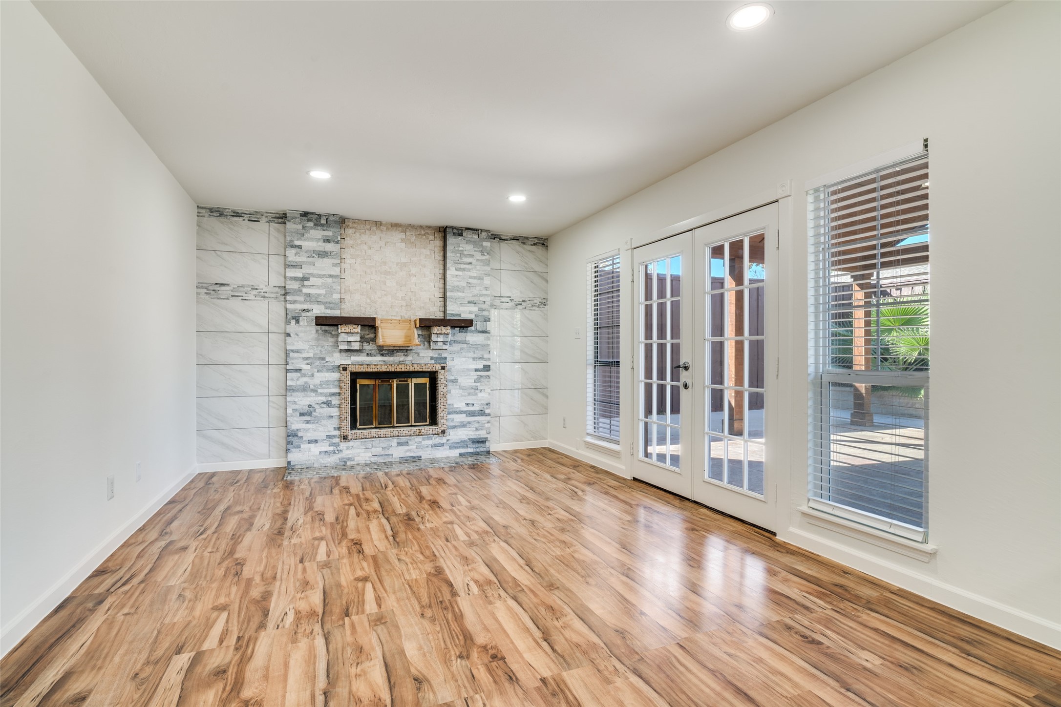 2809 Miller Place