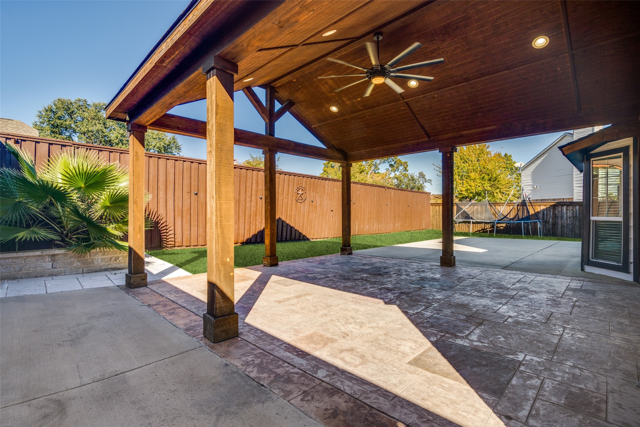2809 Miller Place