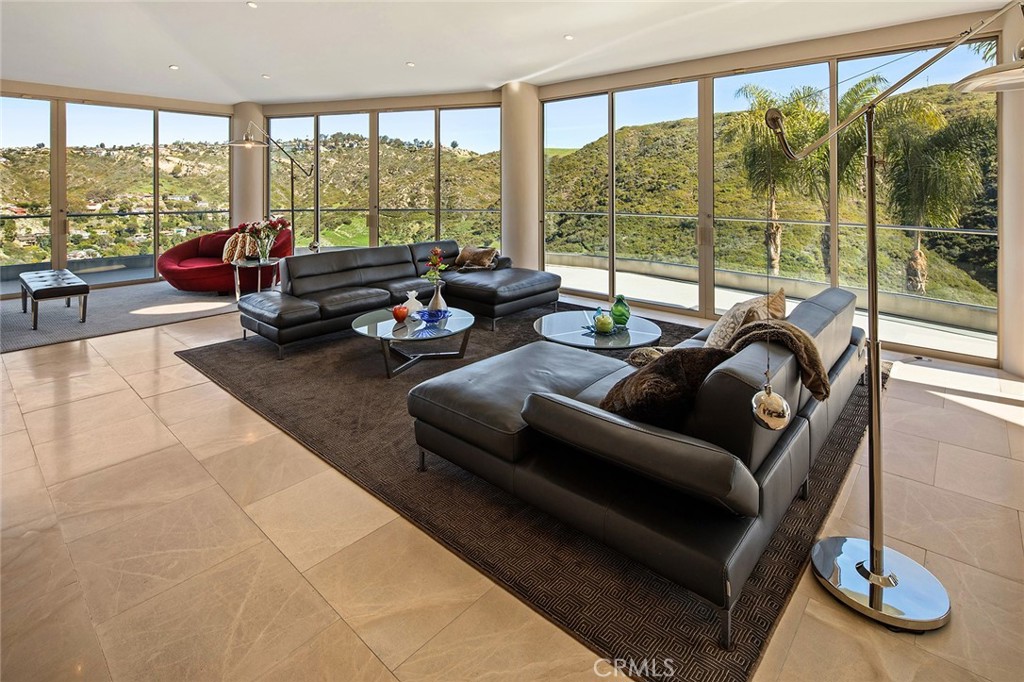 1388 La Mirada Street