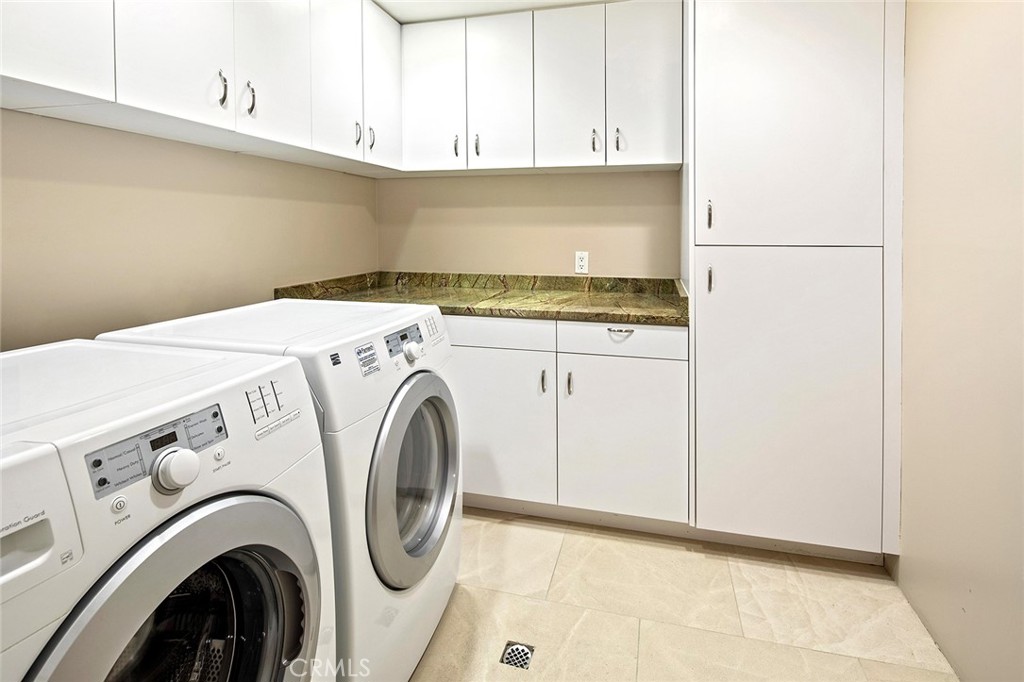 1388 La Mirada Street