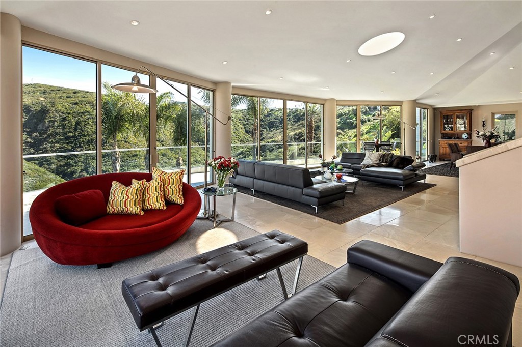 1388 La Mirada Street