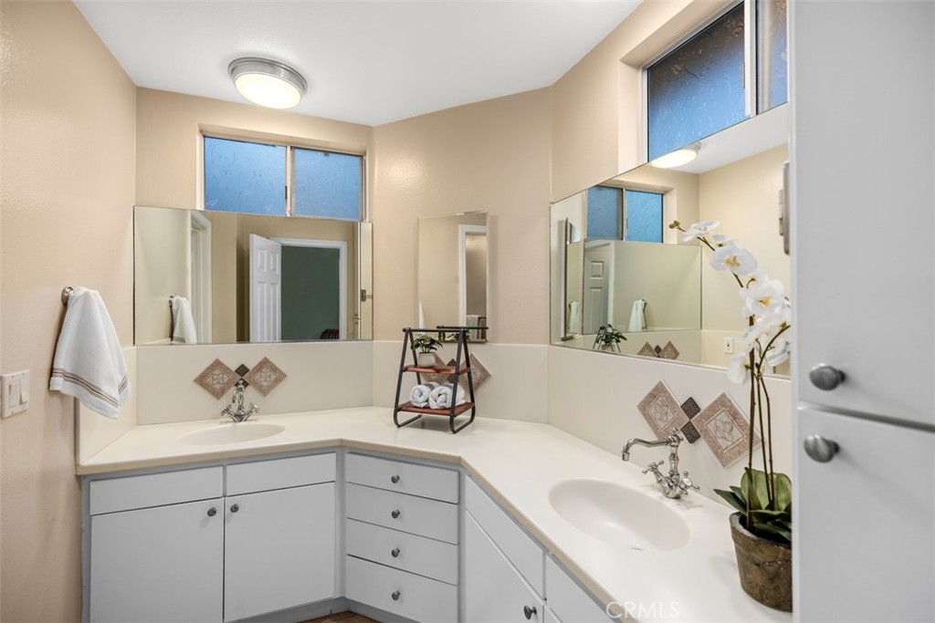 26561 La Quilla Lane