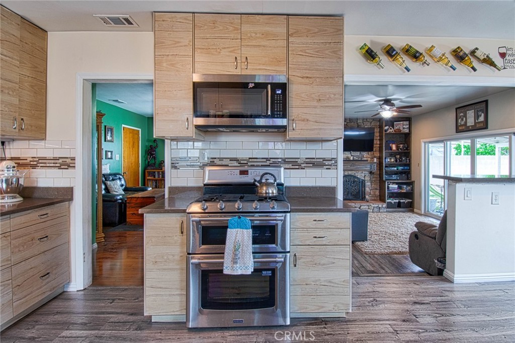 15503 Leibacher Avenue