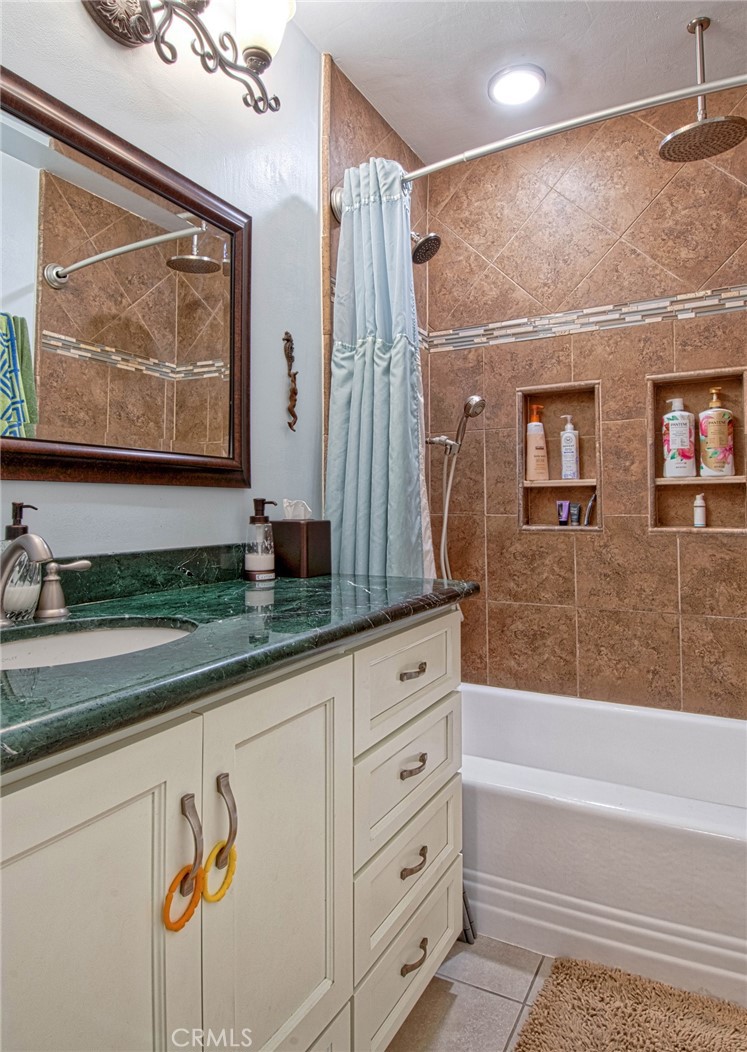 15503 Leibacher Avenue