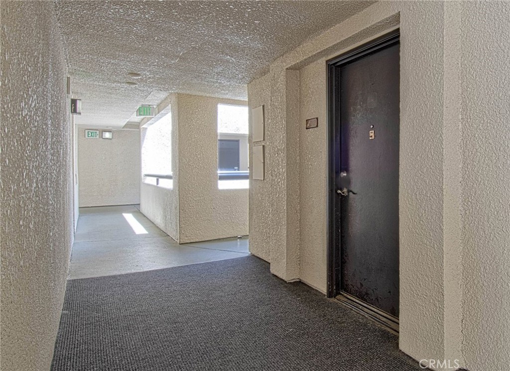 5500 Owensmouth Avenue Unit: 212