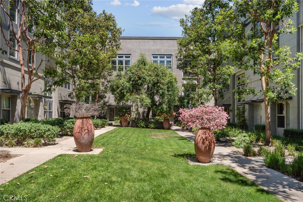 202 N Spurgeon Street