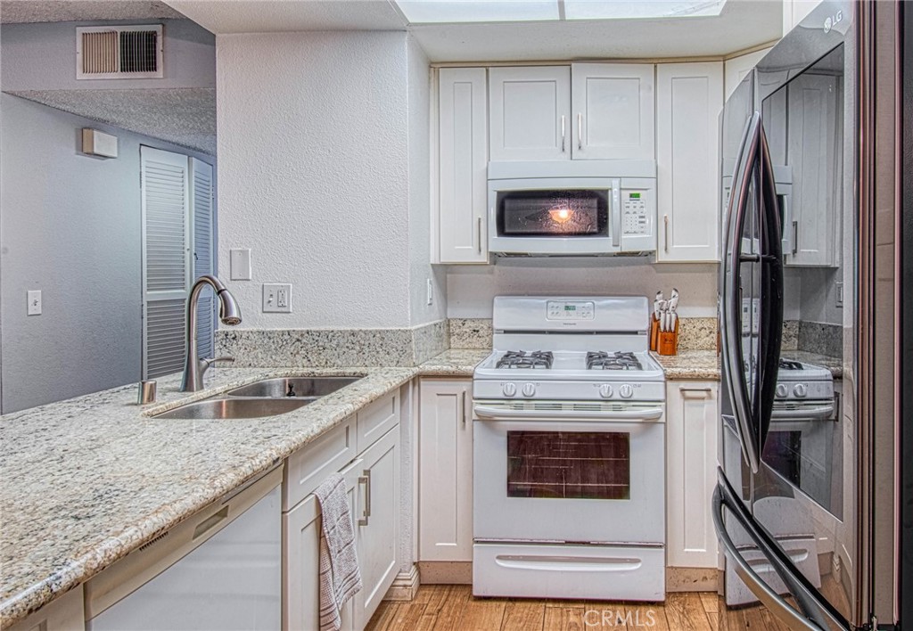 24407 Avenida De Los Ninos 61