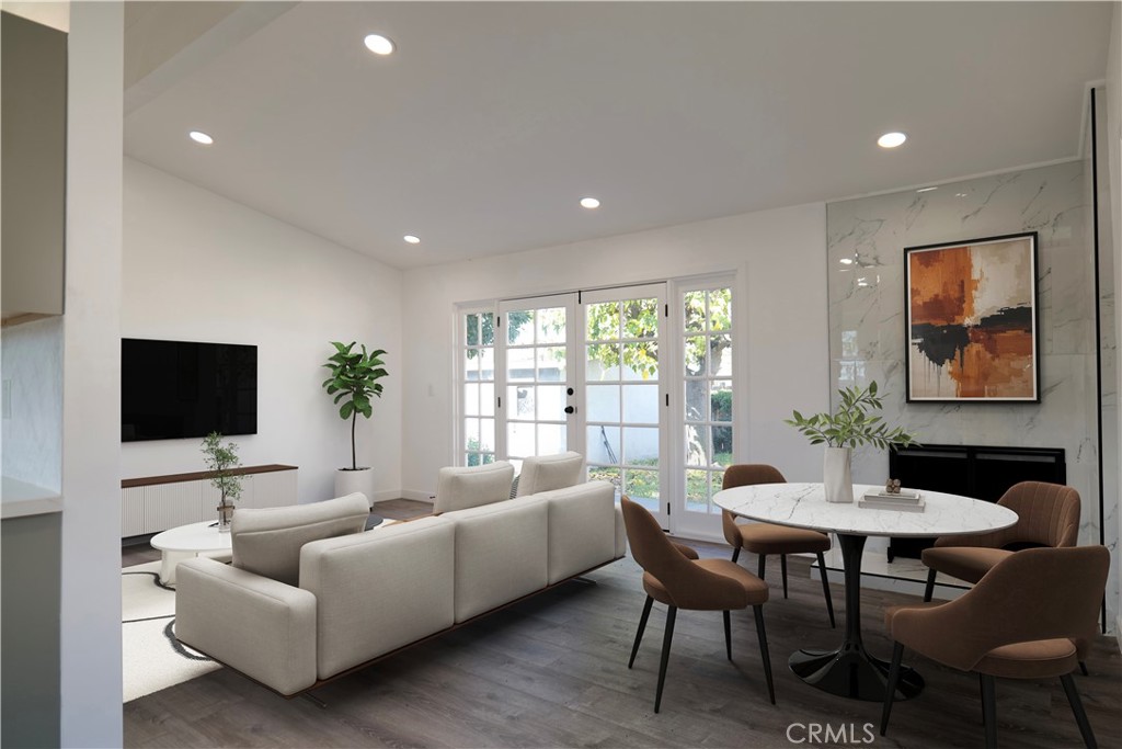 853 N Jasmine