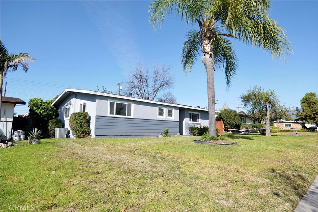 853 N Jasmine