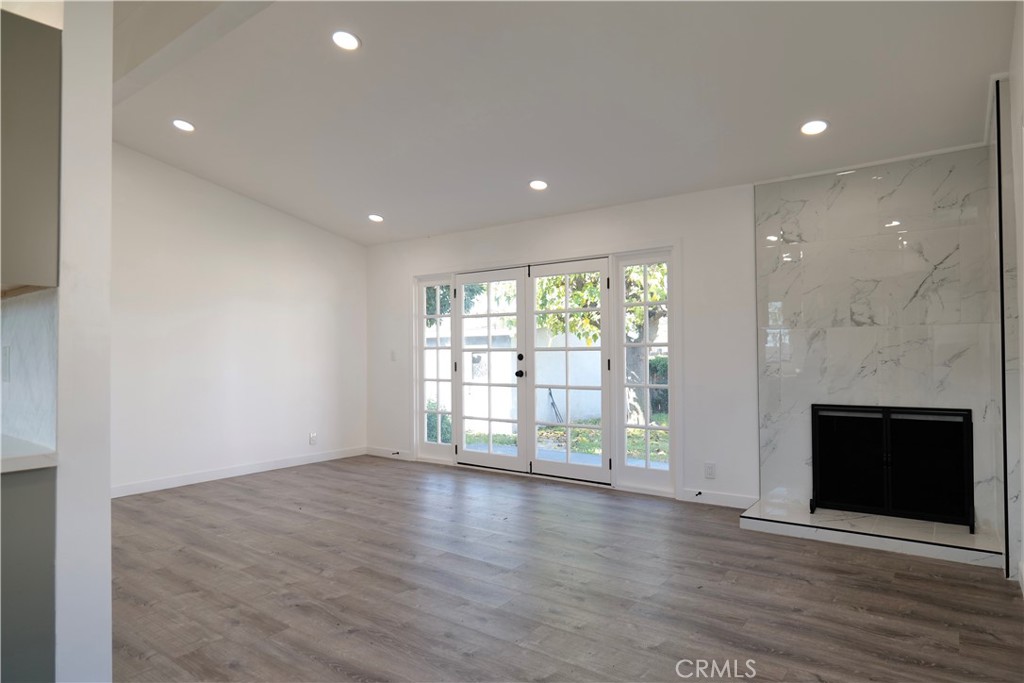 853 N Jasmine