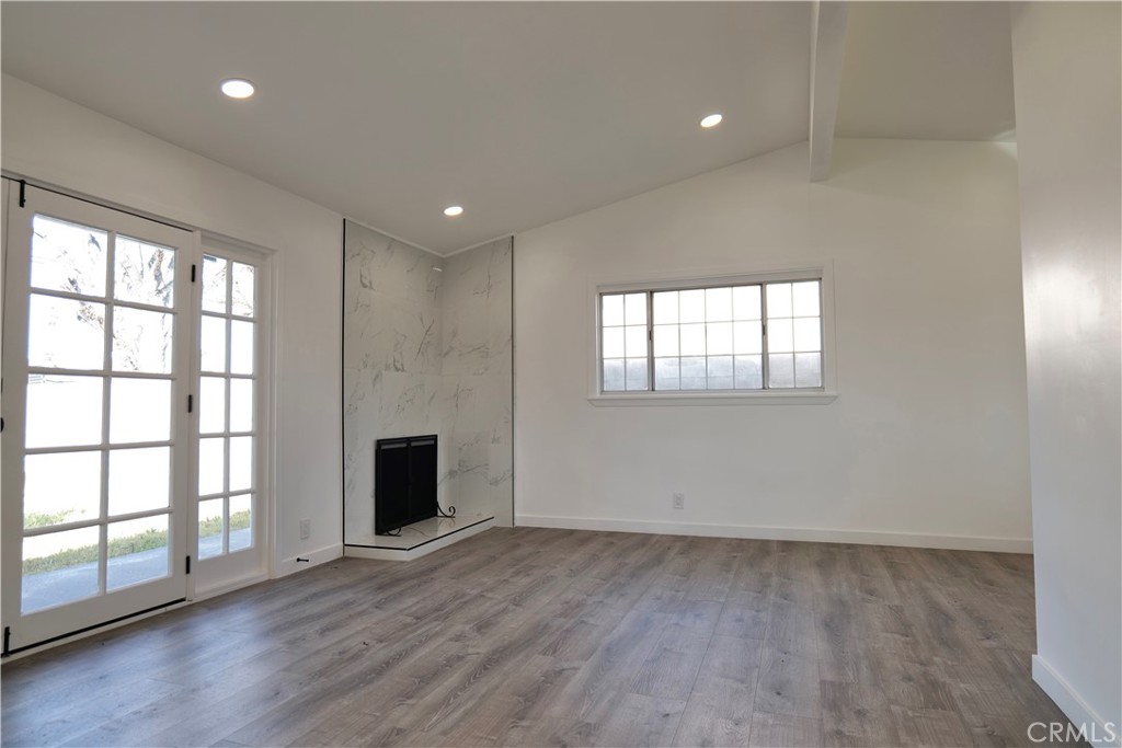 853 N Jasmine