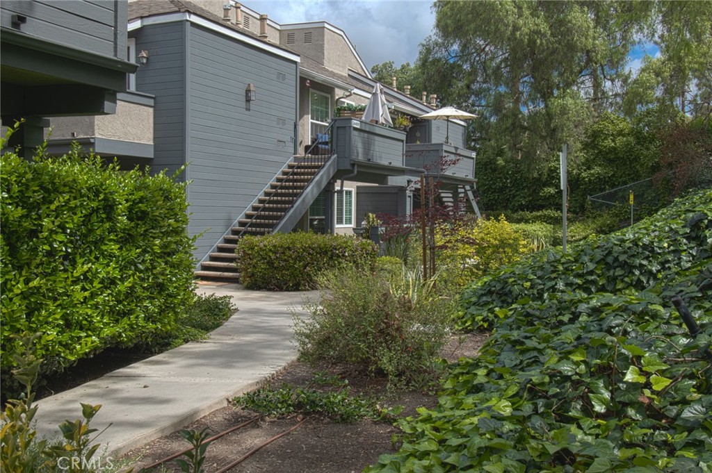 24407 Avenida De Los Ninos 61