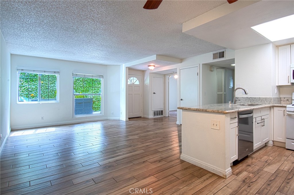 24407 Avenida De Los Ninos 61