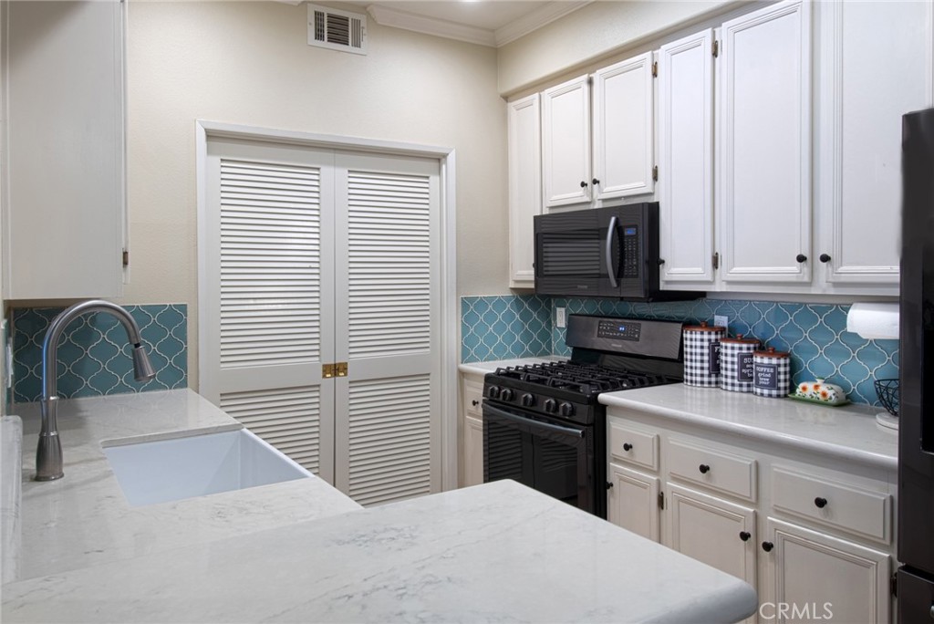277 Chaumont Circle