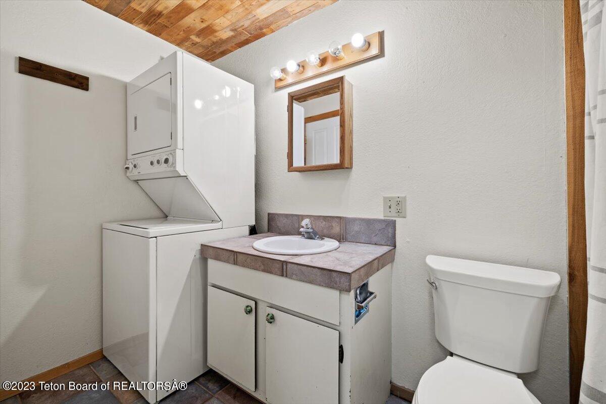 355 W DELONEY Avenue, A-12