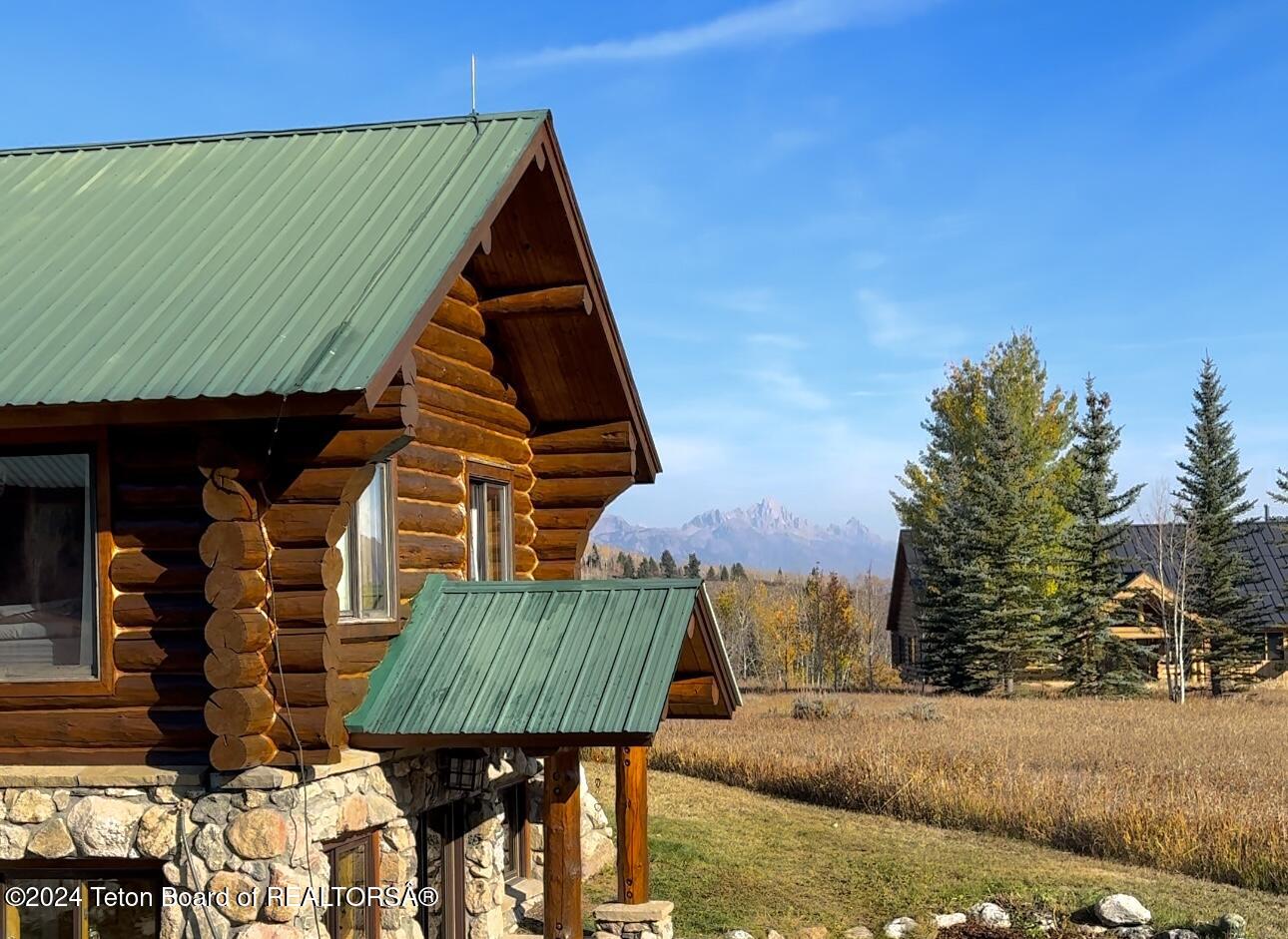 3690 W HIGHLAND Trail