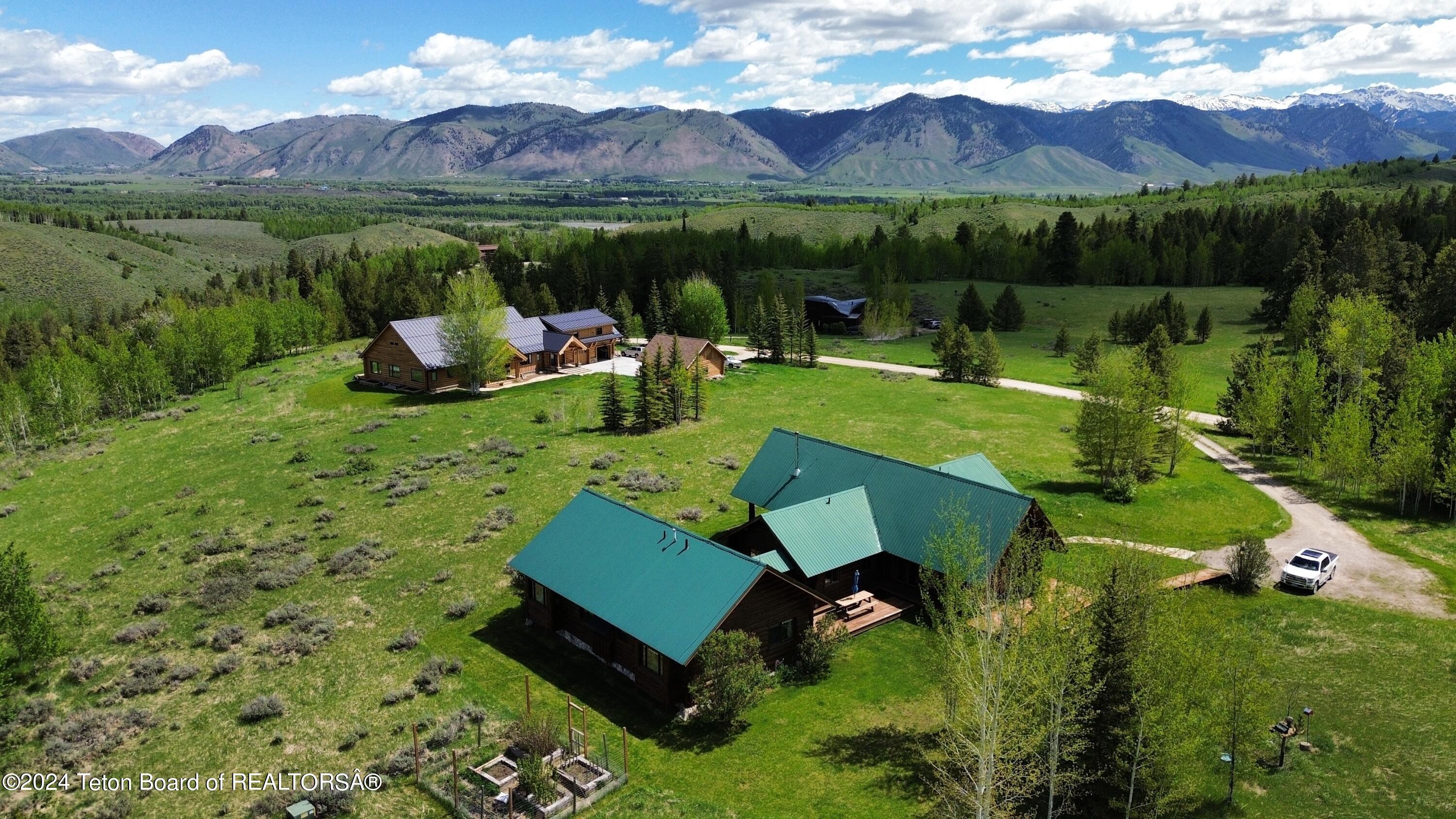 3690 W HIGHLAND Trail