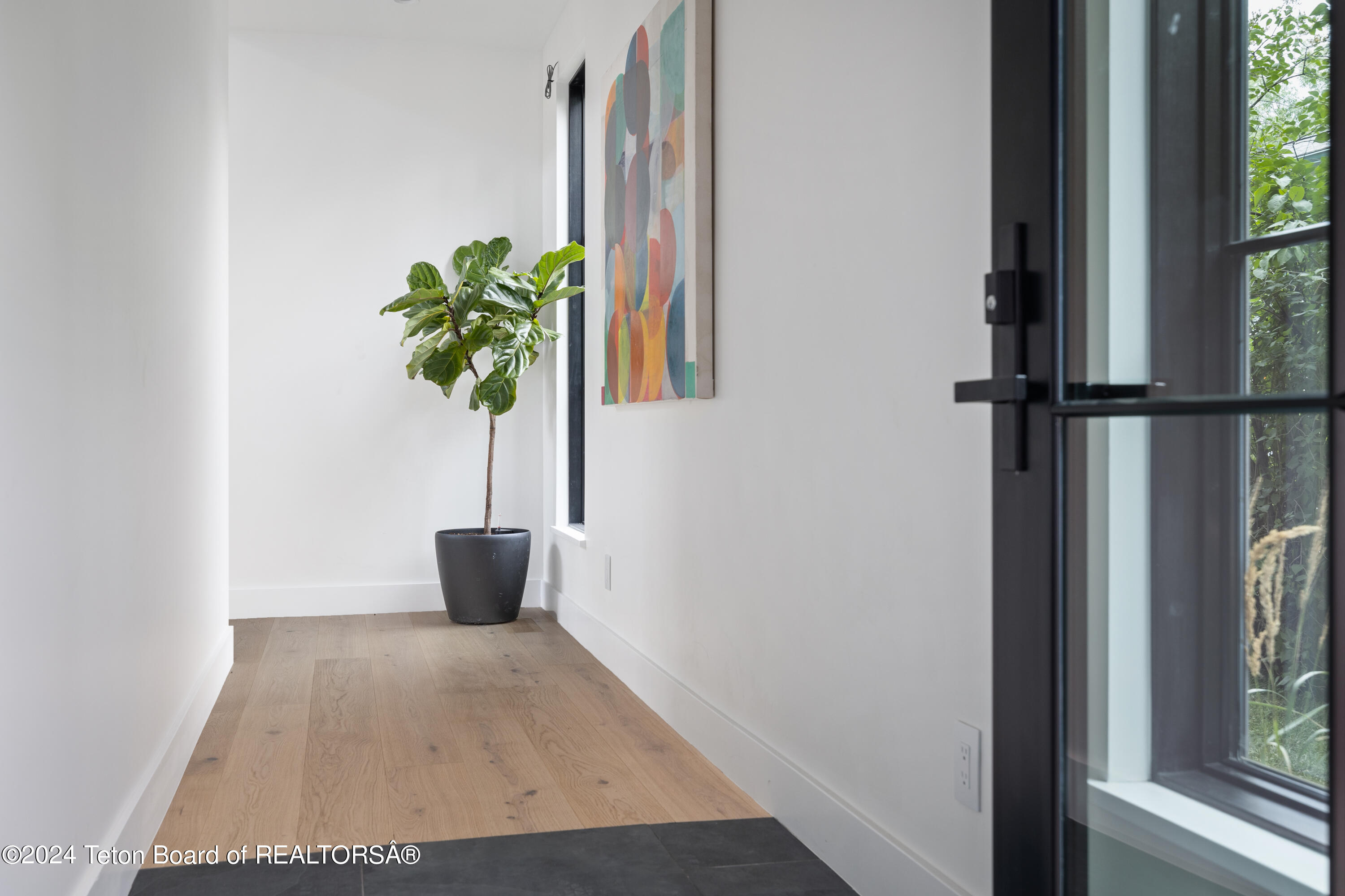 500 E SIMPSON Avenue