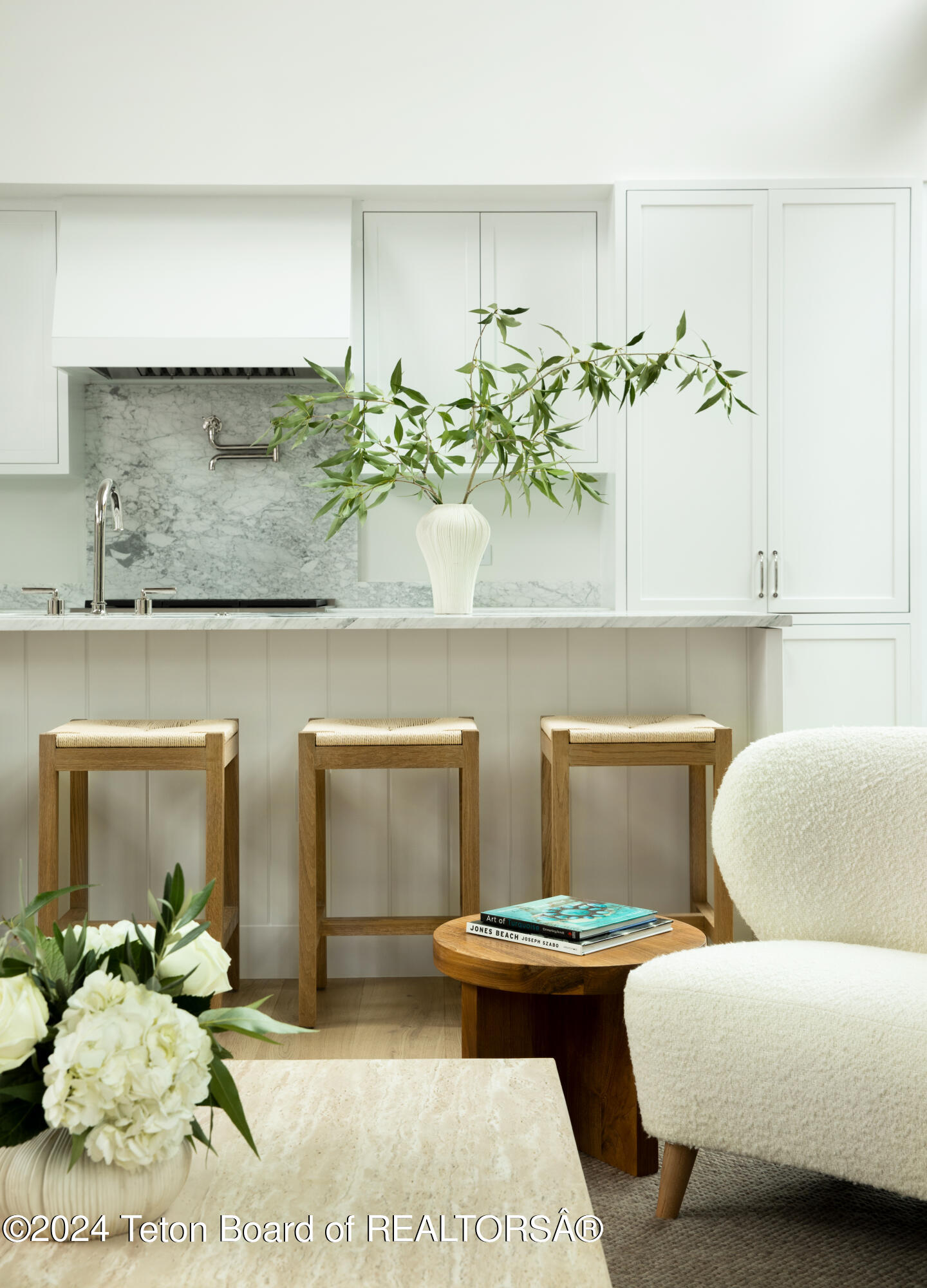 500 E SIMPSON Avenue