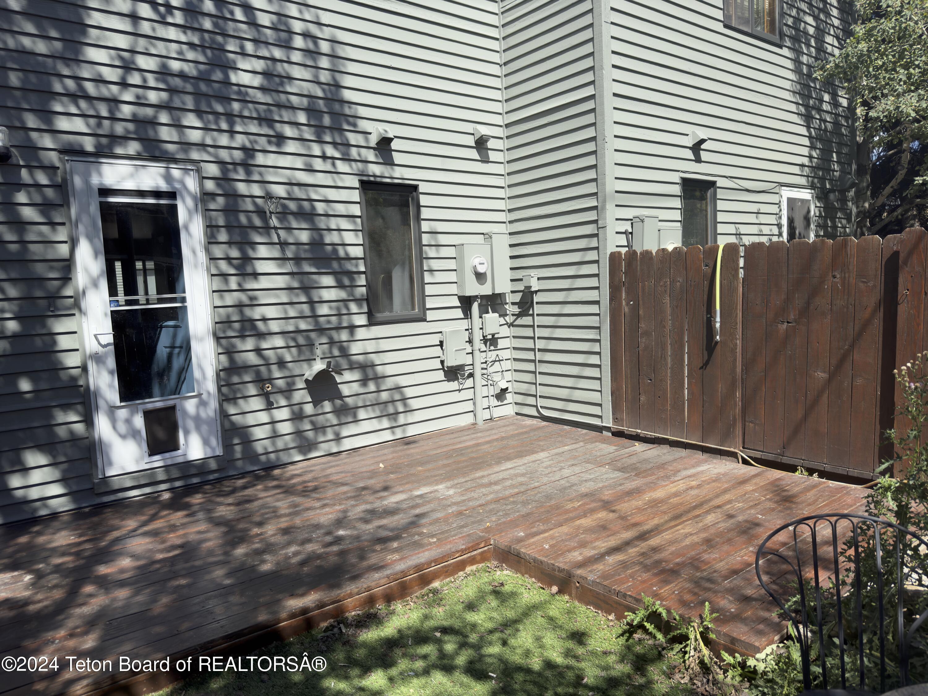 668 FLAT CREEK Drive, 668