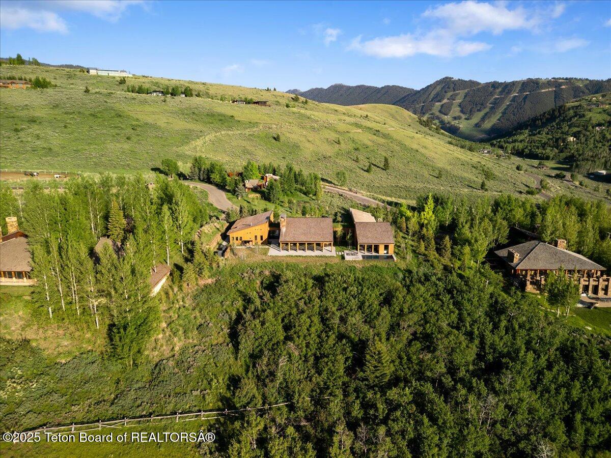 585 W SENA Road