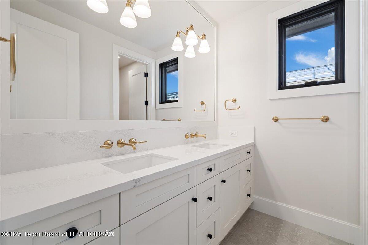 338 HIDDEN HOLLOW Drive