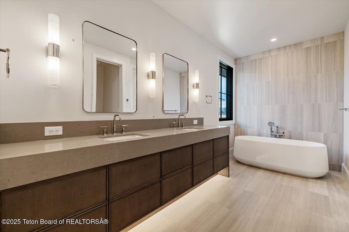 338 HIDDEN HOLLOW Drive