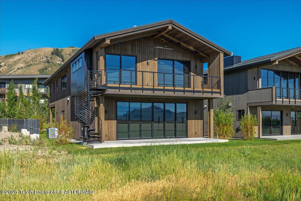 338 HIDDEN HOLLOW Drive