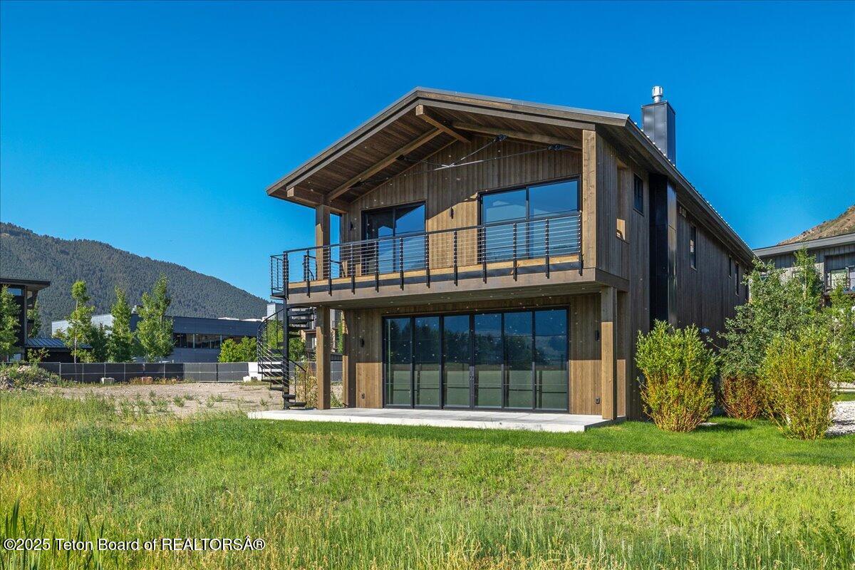 338 HIDDEN HOLLOW Drive