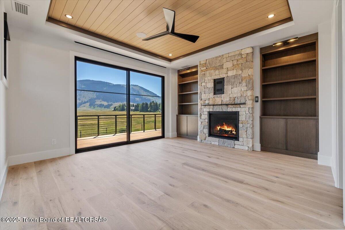 338 HIDDEN HOLLOW Drive